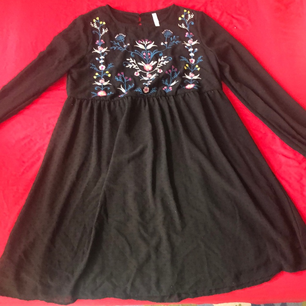 Black long sleeve dress